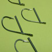 UltraSharp Guardhook A green table with some hooks on it